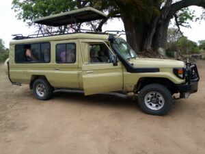 Rooftop Tent Land Cruiser Uganda Hire