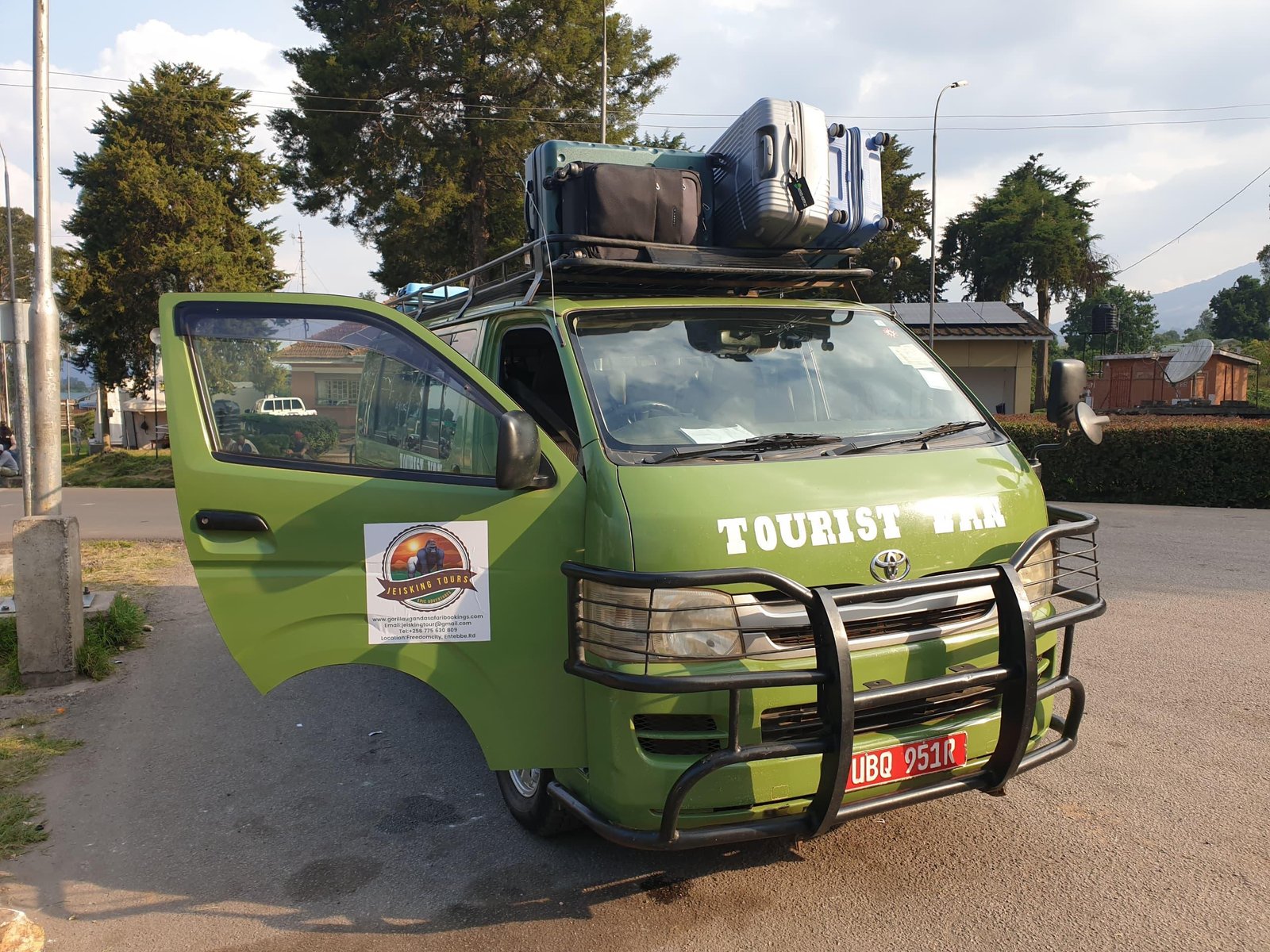 4x4 Safari Van