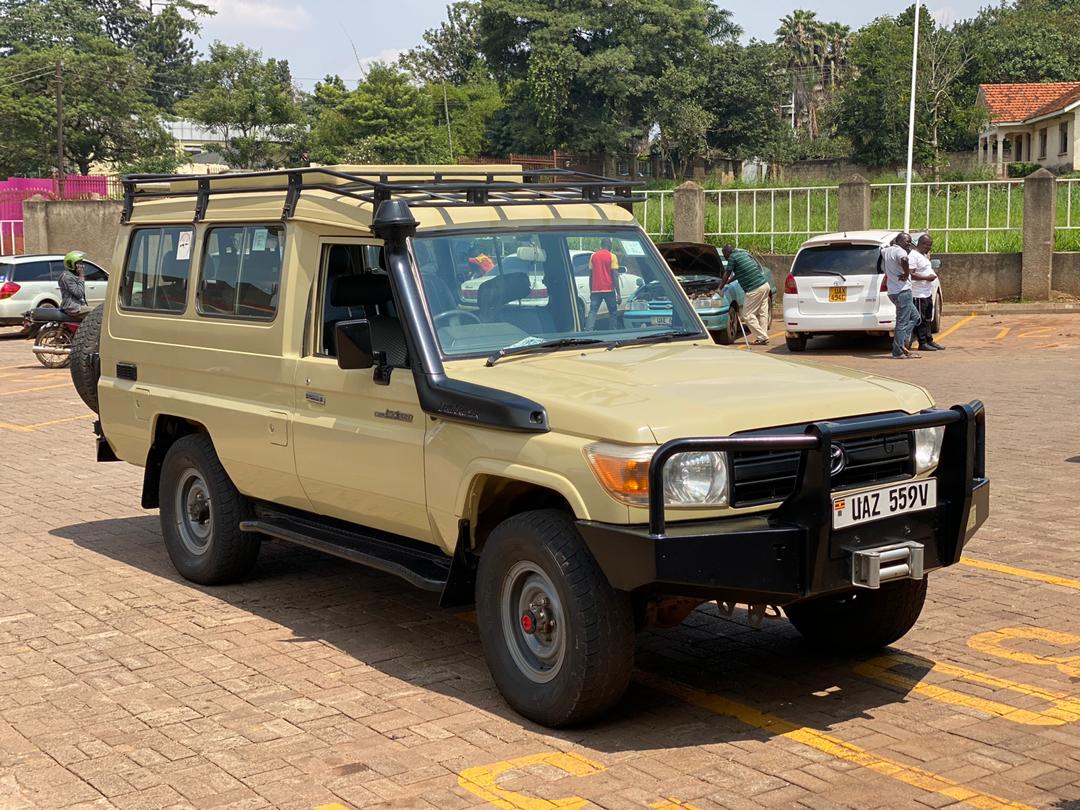 cruiser hardtop ready for a trip in Uganda and Rwanda
